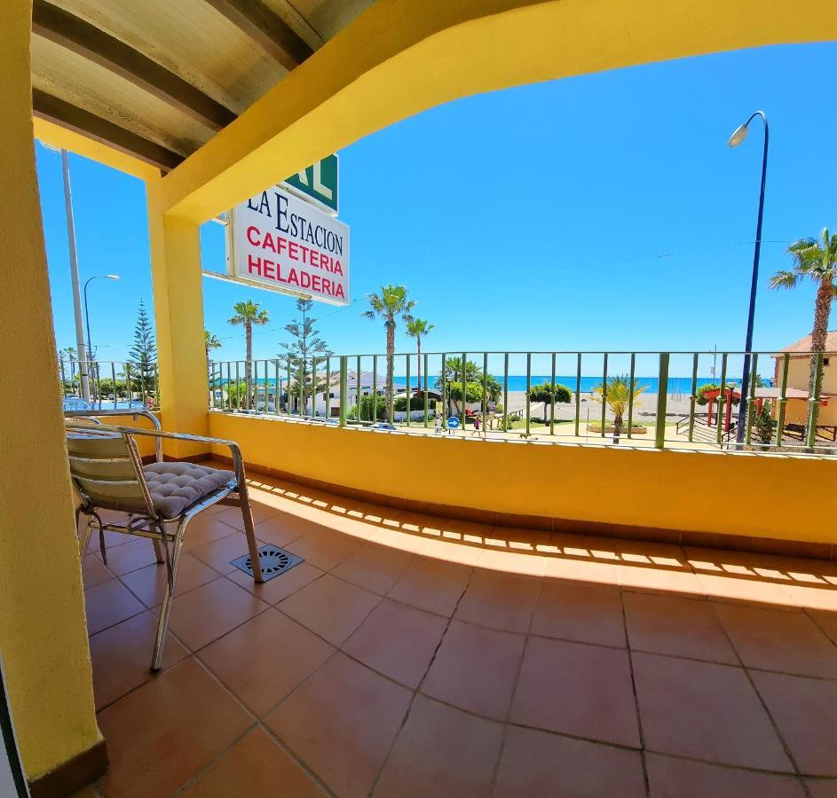 Hostal La Estacion Benajarafe Exteriér fotografie