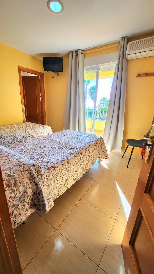 Hostal La Estacion Benajarafe Exteriér fotografie