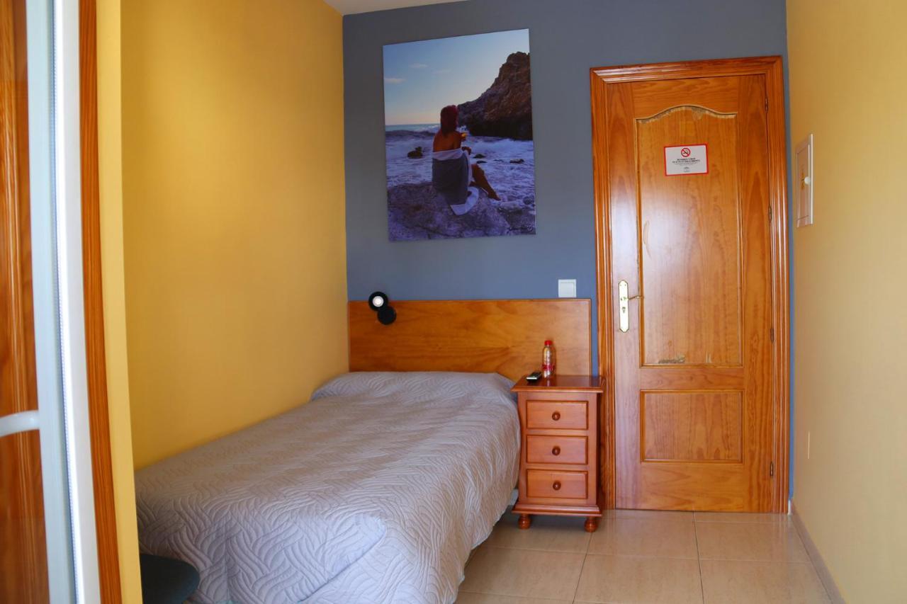 Hostal La Estacion Benajarafe Exteriér fotografie